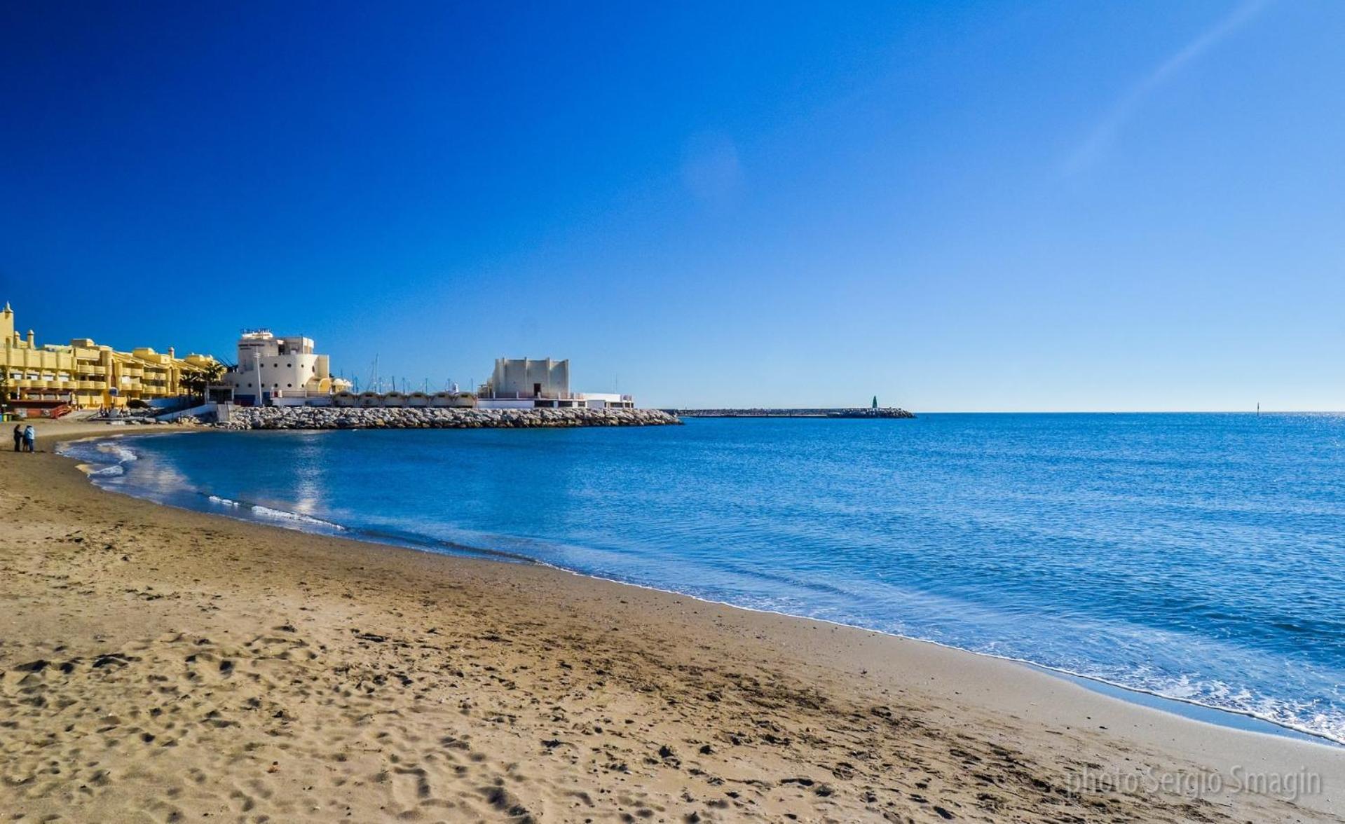135 Agata Apartamentos. Piscina Y Playa. A Corta Distancia Del Centro. เบนัลมาเดนา ภายนอก รูปภาพ